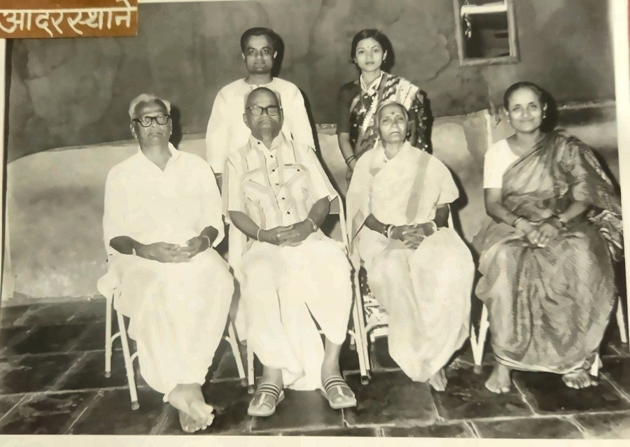 Family portrait from the marriage era